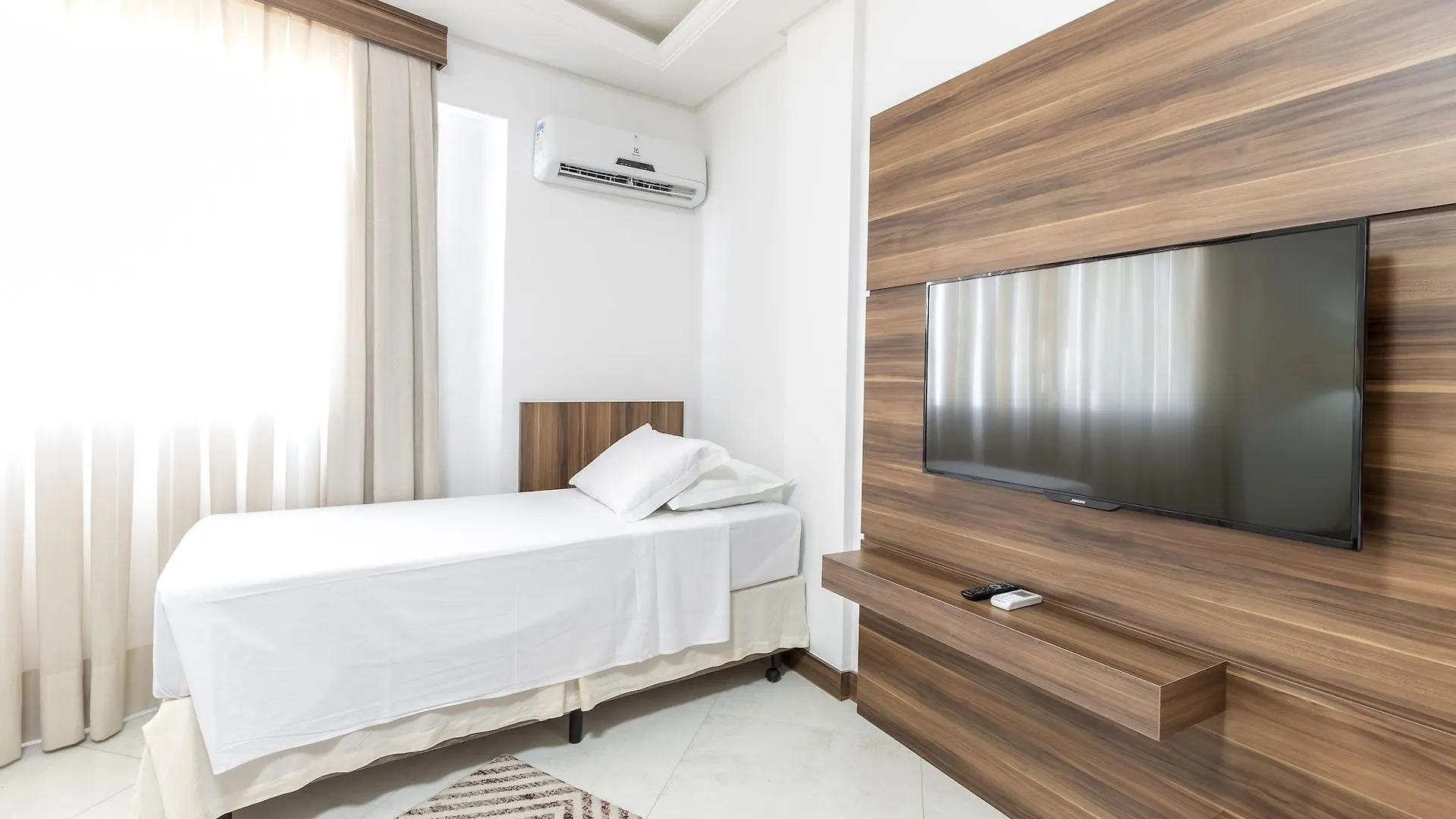 Hotel Ilha Da Madeira Balneario Camboriu