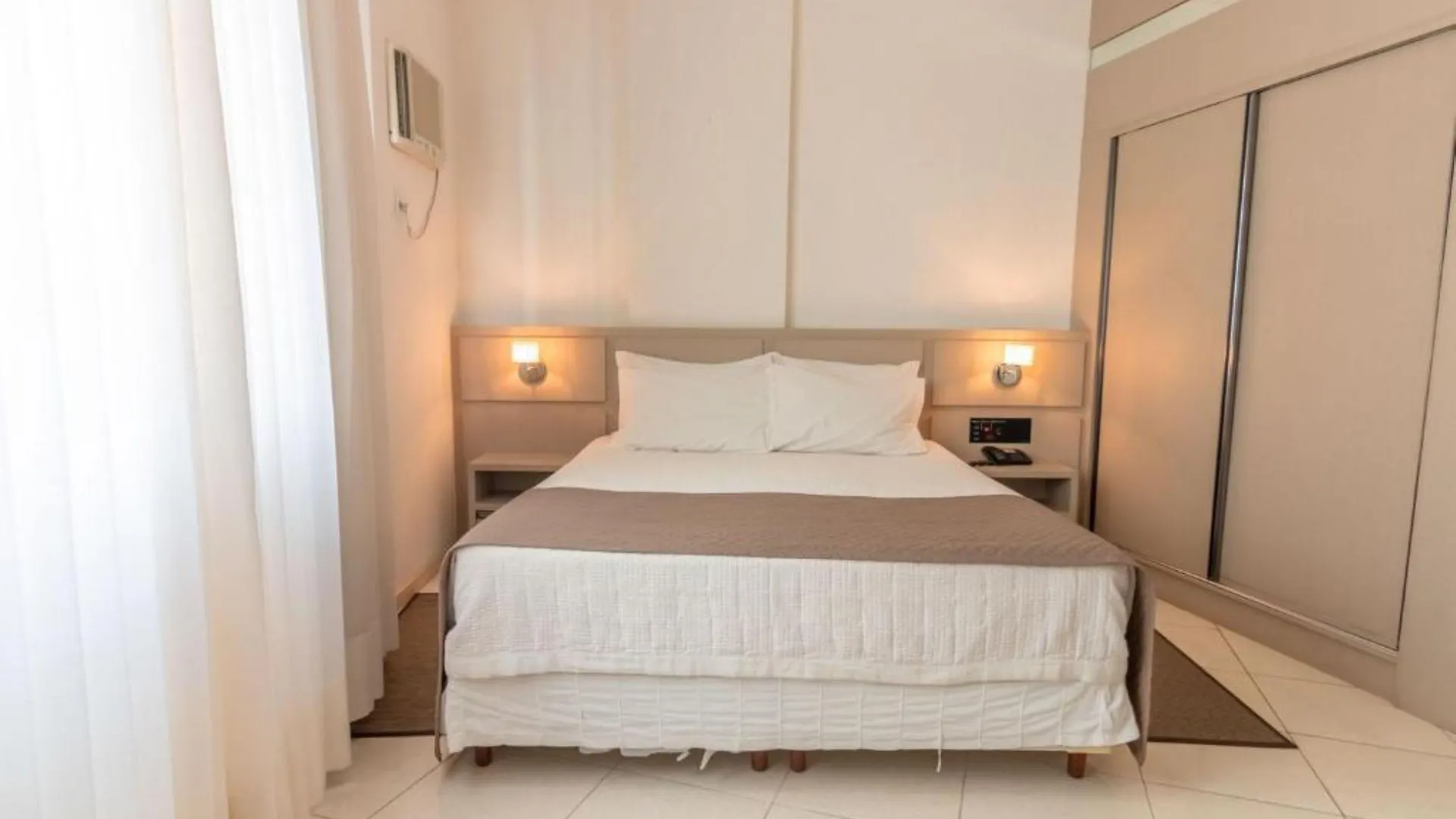 Hotel Ilha Da Madeira Balneario Camboriu