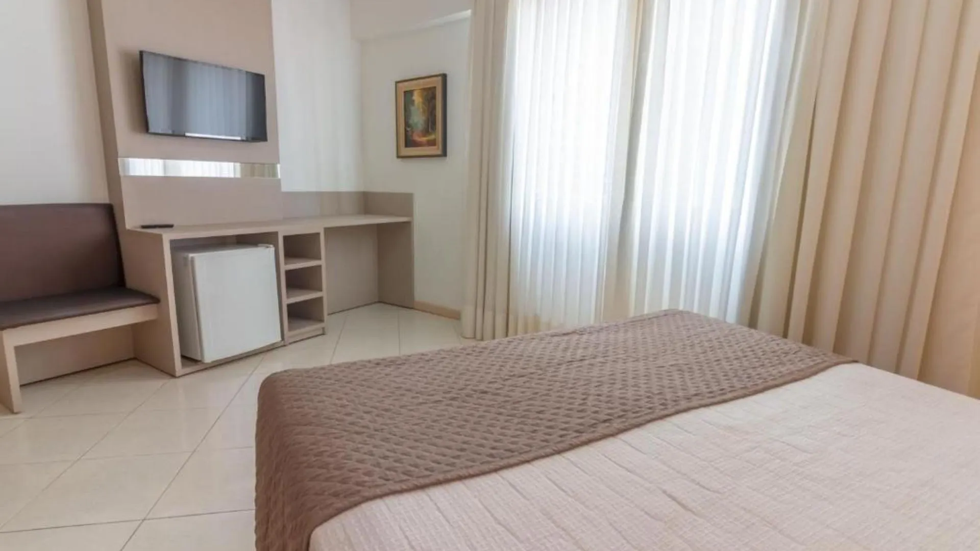 Hotel Ilha Da Madeira Balneario Camboriu