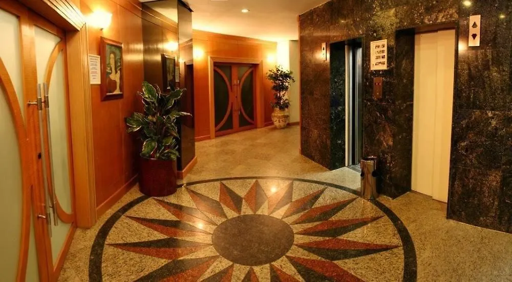 Hotel Ilha Da Madeira Балнеариу-Камбориу Бразилия